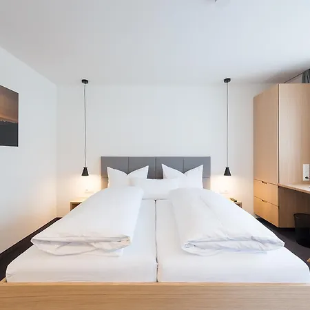 Loewen Pensjonat 3*